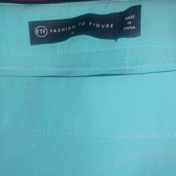 - BNIB Fashion to Figure teal blue suiting skirt, size 4x - Picture 6 of 8